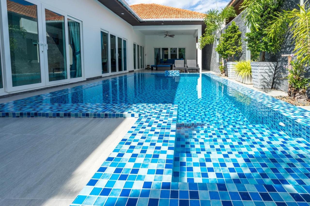 Majestic By Korawan Villa Pattaya Exterior foto