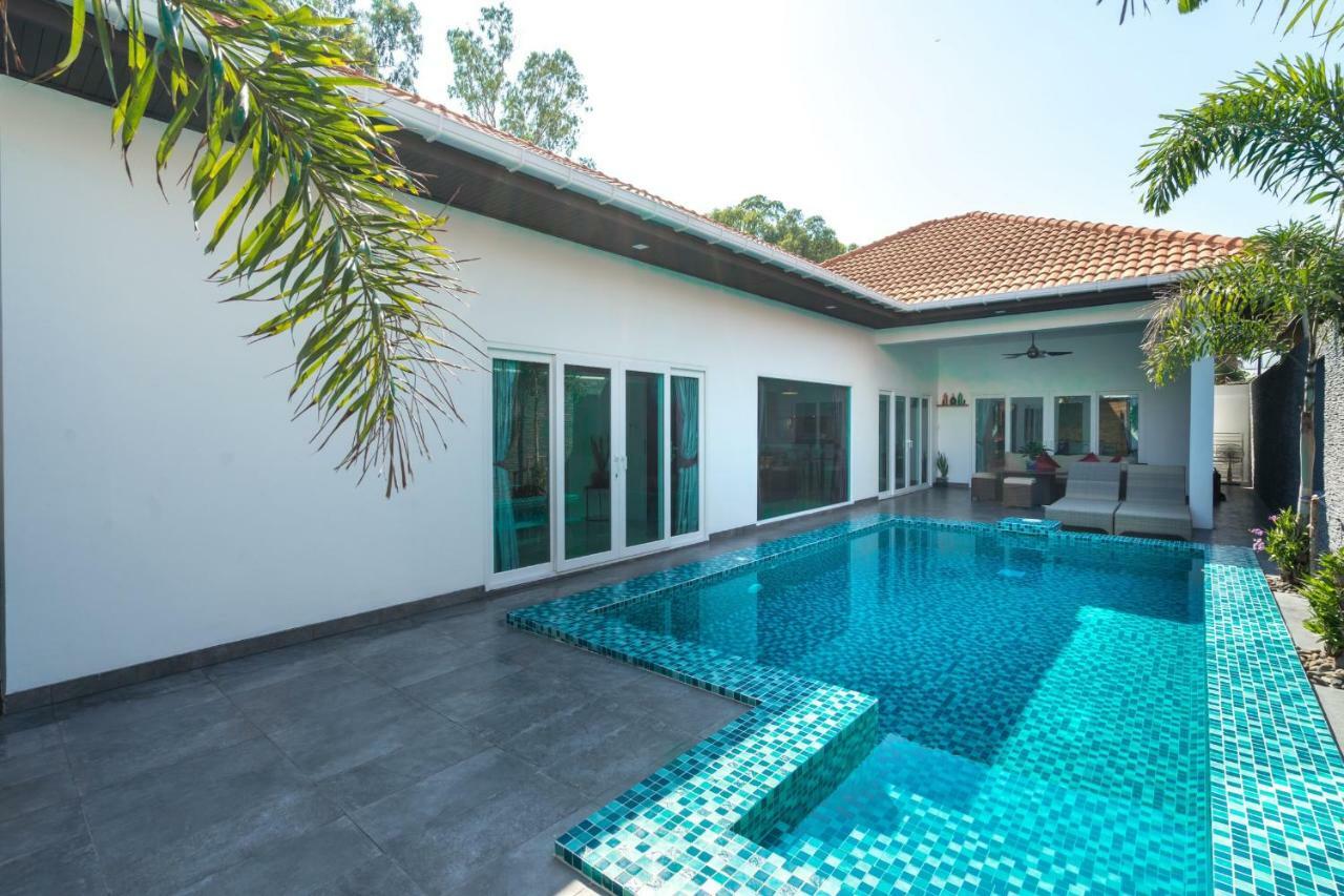 Majestic By Korawan Villa Pattaya Exterior foto